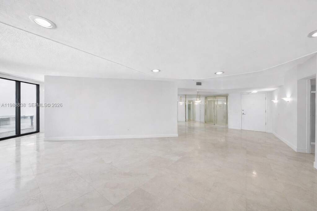 2 Bedroom Apartment/Flat's Image 5