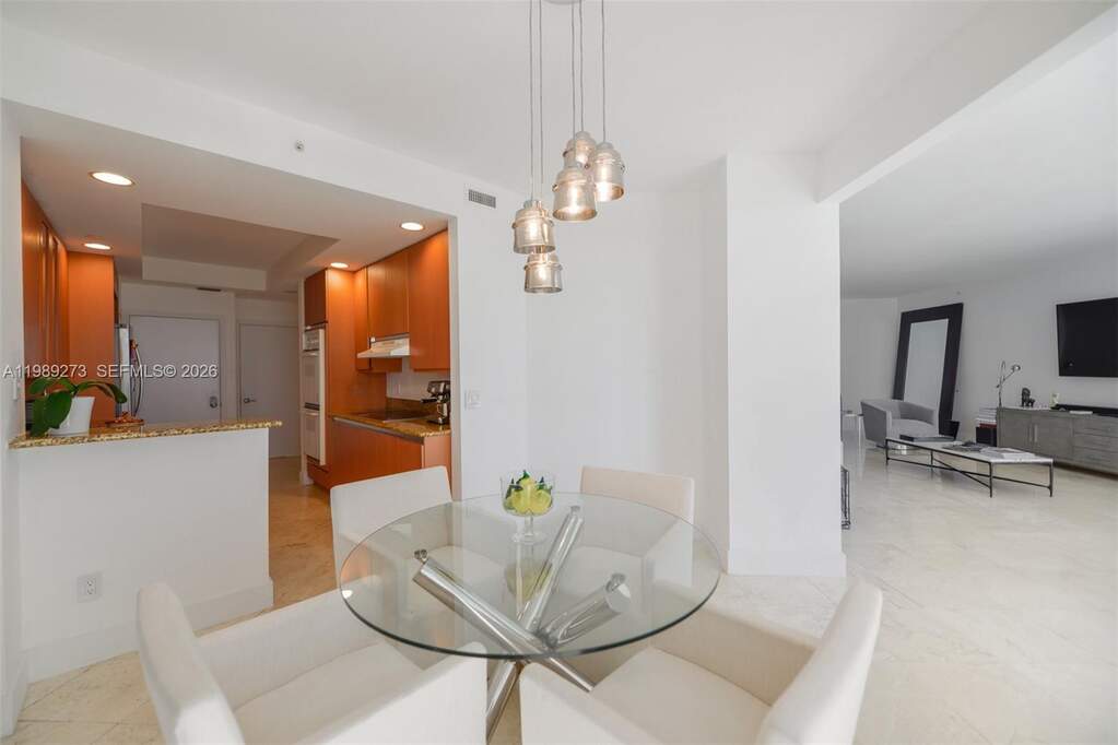 3 Bedroom Apartment/Flat's Image 28