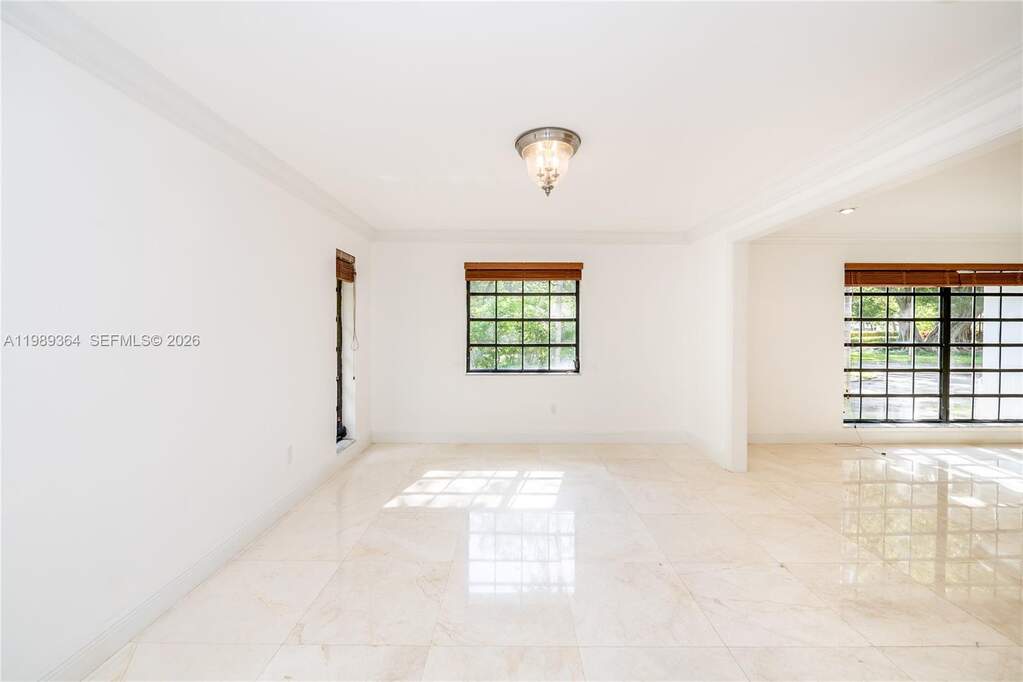 4 Bedroom Single Family Home/House's Image 9