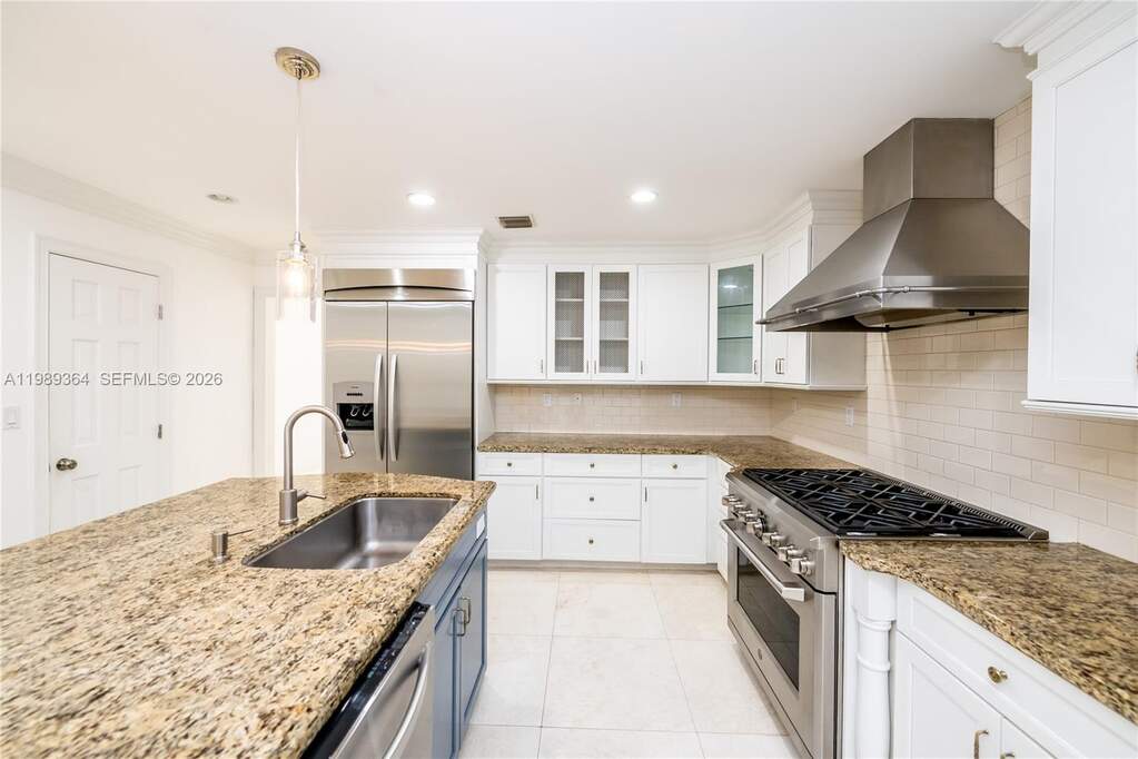 4 Bedroom Single Family Home/House's Image 13