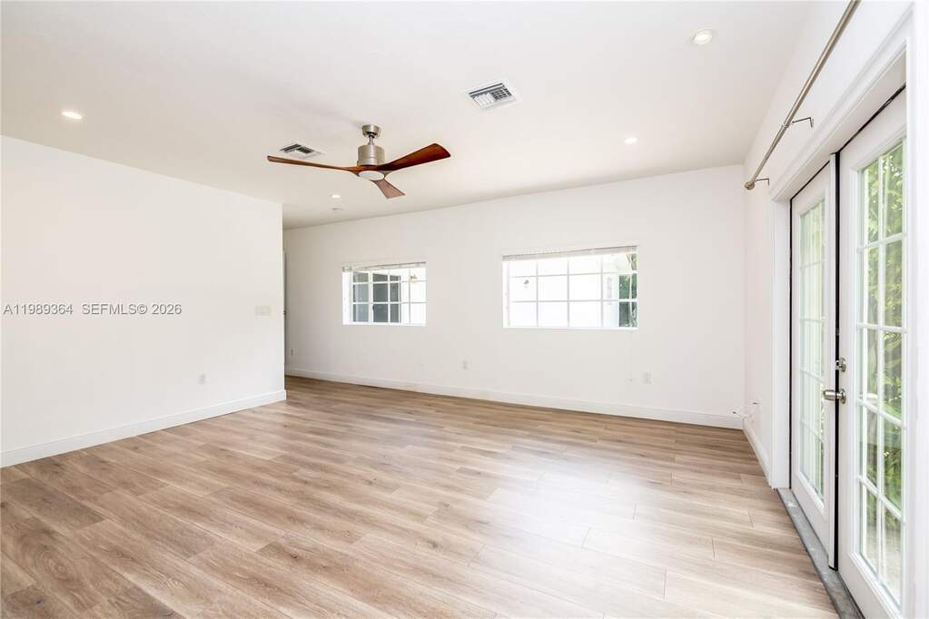 4 Bedroom Single Family Home/House's Image 30