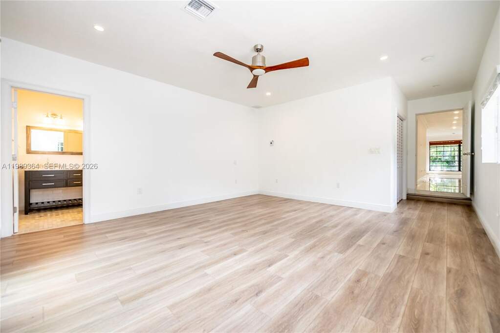4 Bedroom Single Family Home/House's Image 33