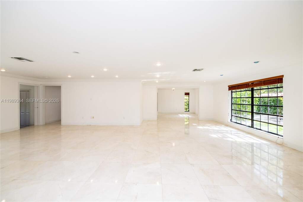 4 Bedroom Single Family Home/House's Image 4