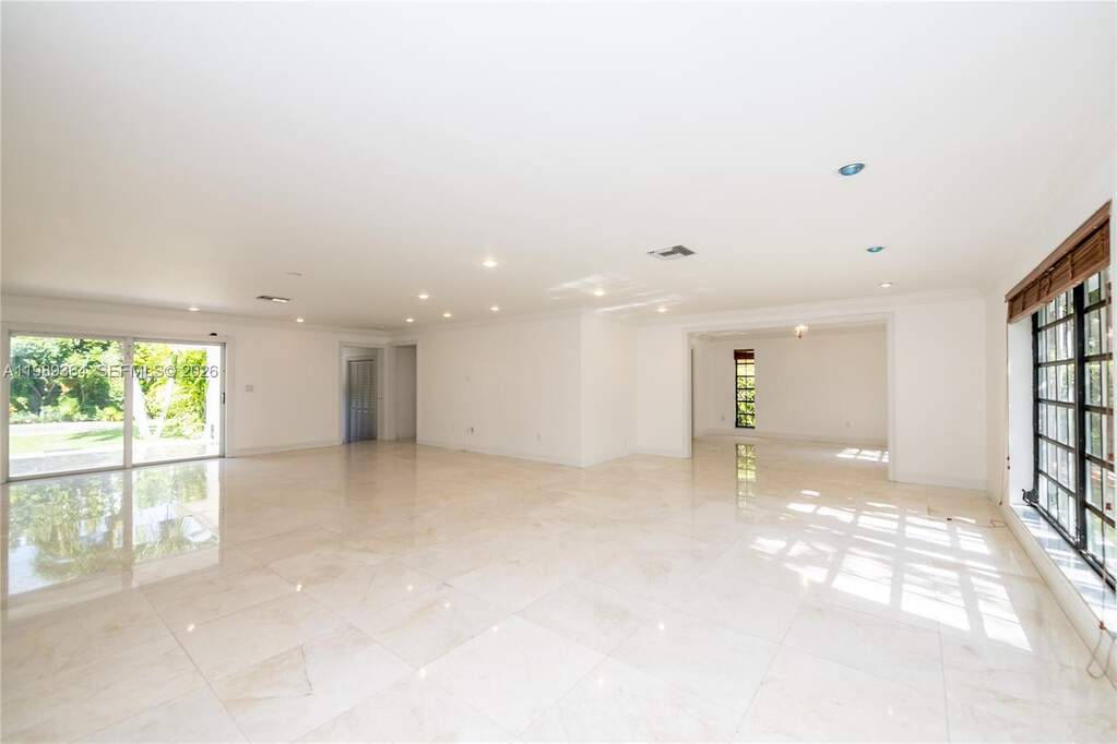 4 Bedroom Single Family Home/House's Image 5