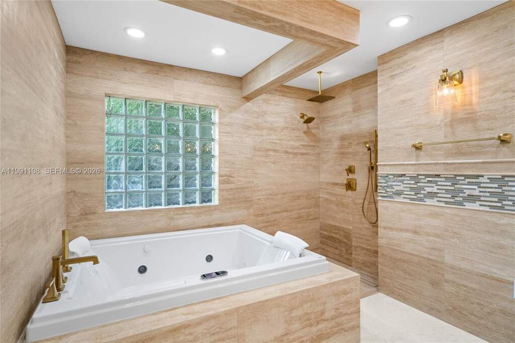 3 Bedroom Single Family Home/House's Image 9