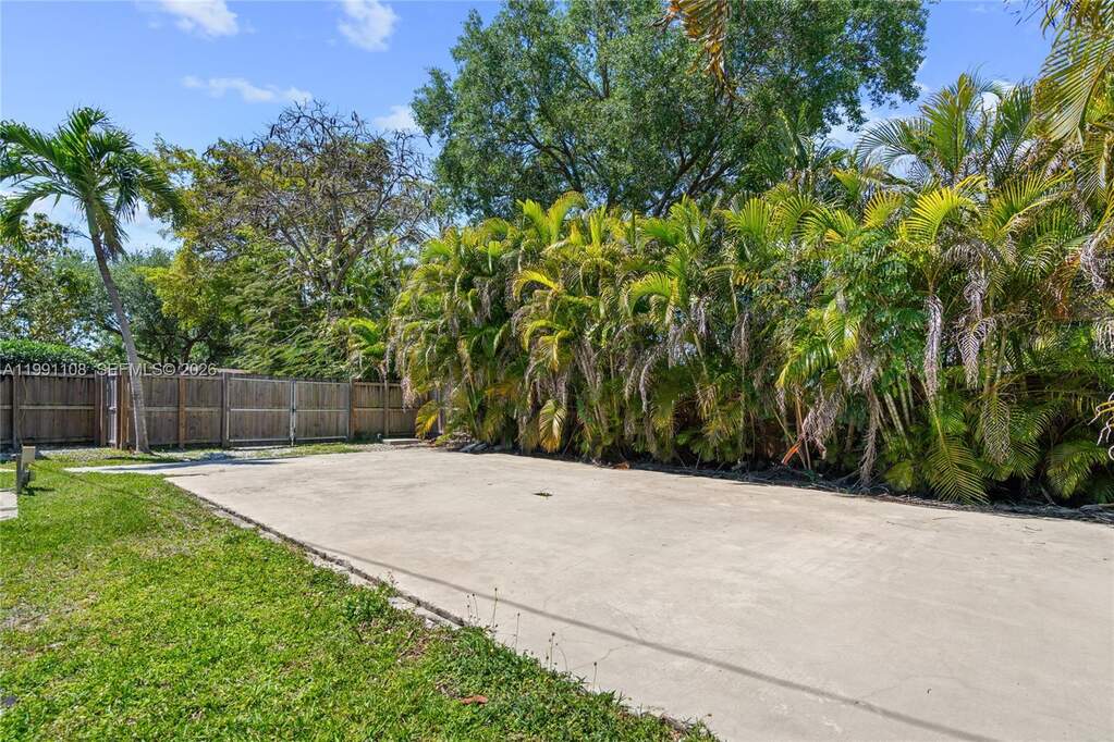 3 Bedroom Single Family Home/House's Image 34
