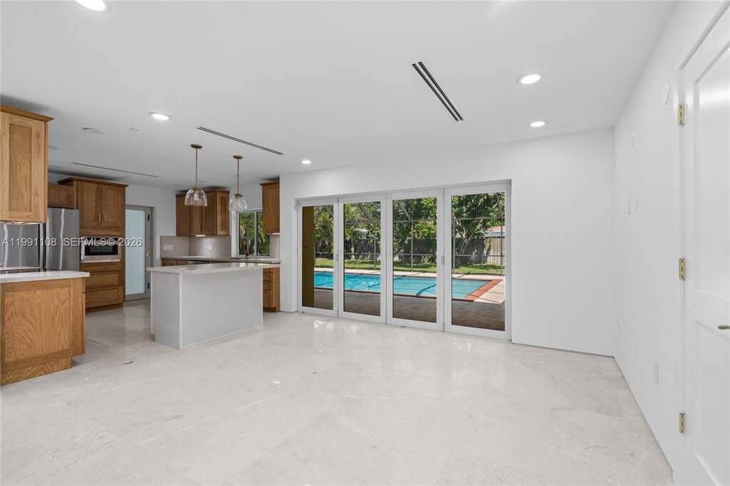 3 Bedroom Single Family Home/House's Image 3