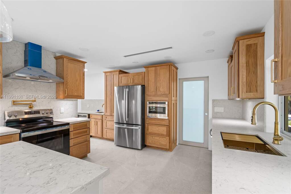 3 Bedroom Single Family Home/House's Image 4