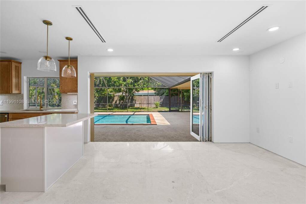 3 Bedroom Single Family Home/House's Image 6