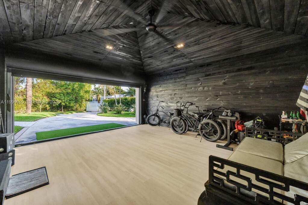 3 Bedroom Single Family Home/House's Image 27
