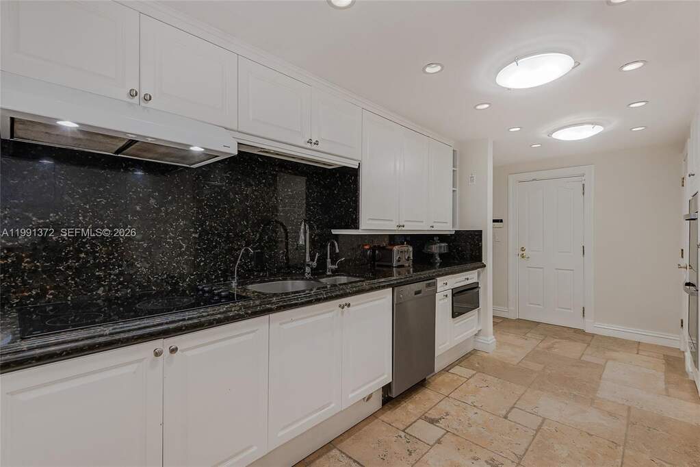 2 Bedroom Apartment/Flat's Image 7