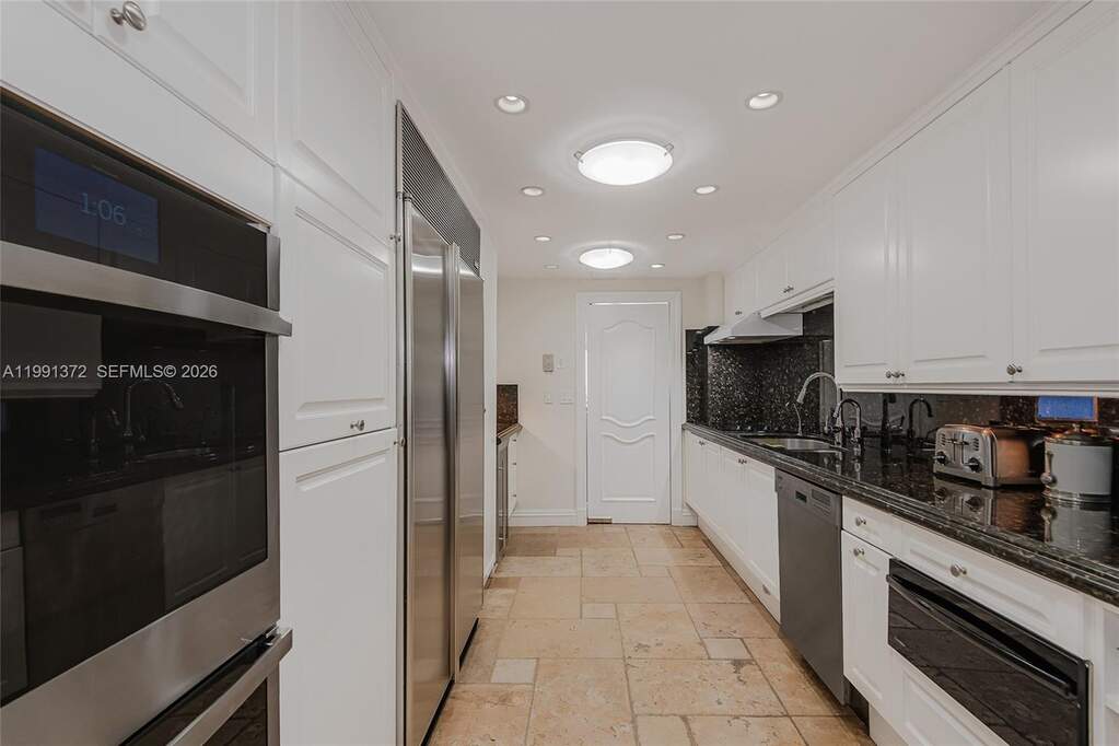 2 Bedroom Apartment/Flat's Image 11