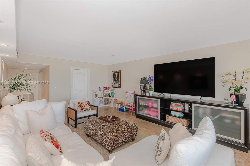 2 Bedroom Apartment/Flat's Image 6