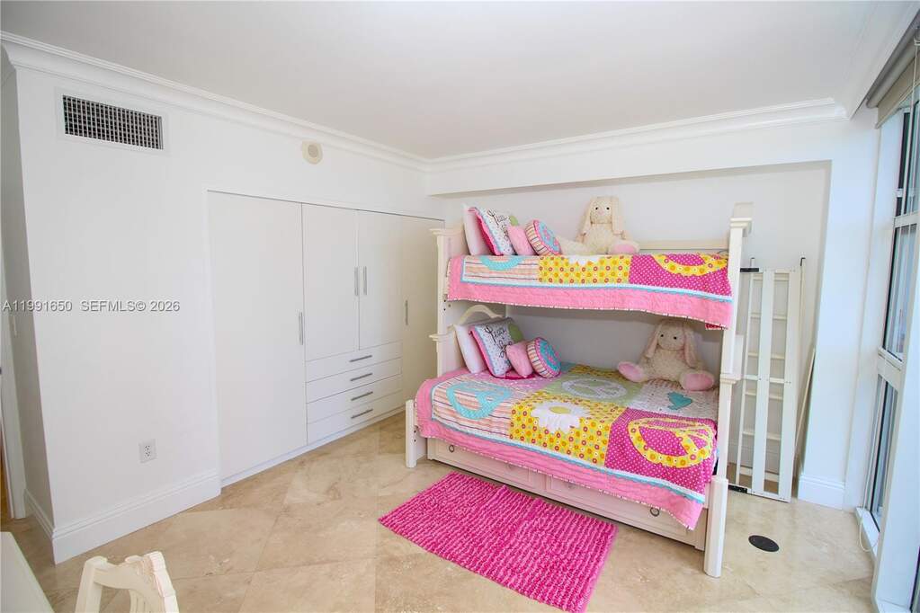 2 Bedroom Apartment/Flat's Image 36