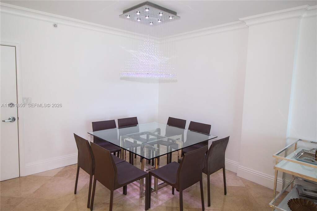 2 Bedroom Apartment/Flat's Image 4