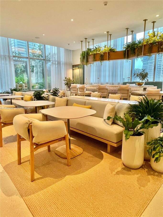 Apartment/Flat's Image 20