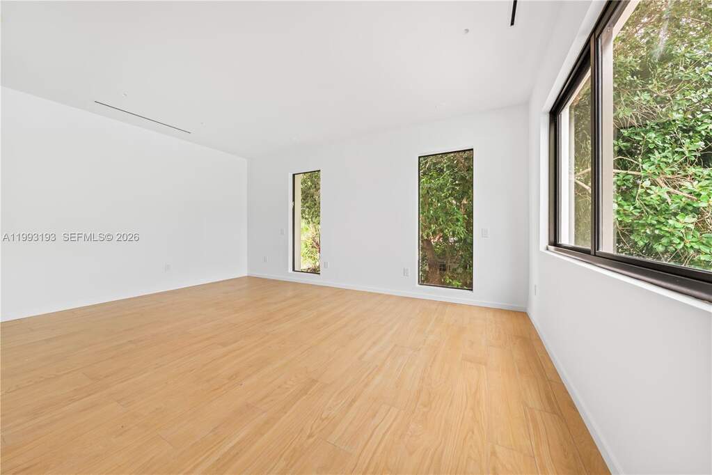 3 Bedroom Villa/Townhouse's Image 20