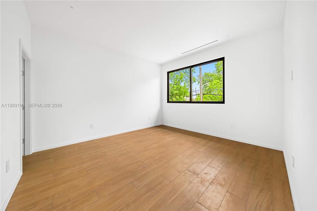 3 Bedroom Villa/Townhouse's Image 25