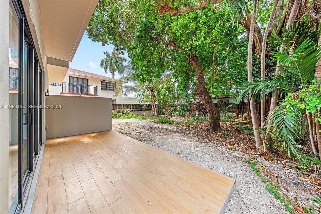 3 Bedroom Villa/Townhouse's Image 32