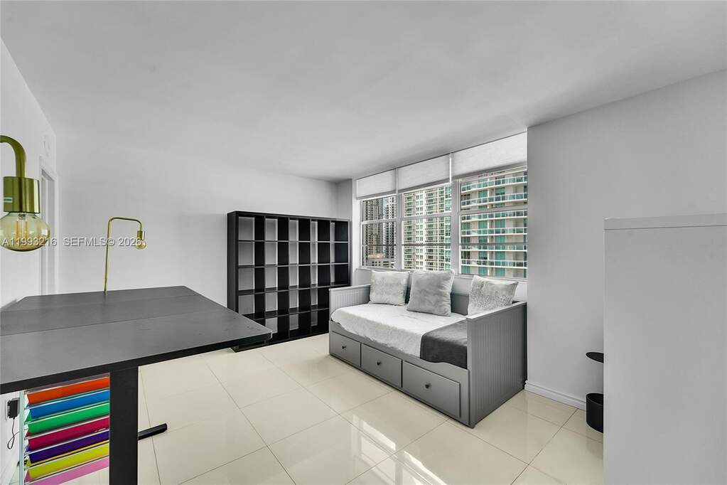3 Bedroom Apartment/Flat's Image 12