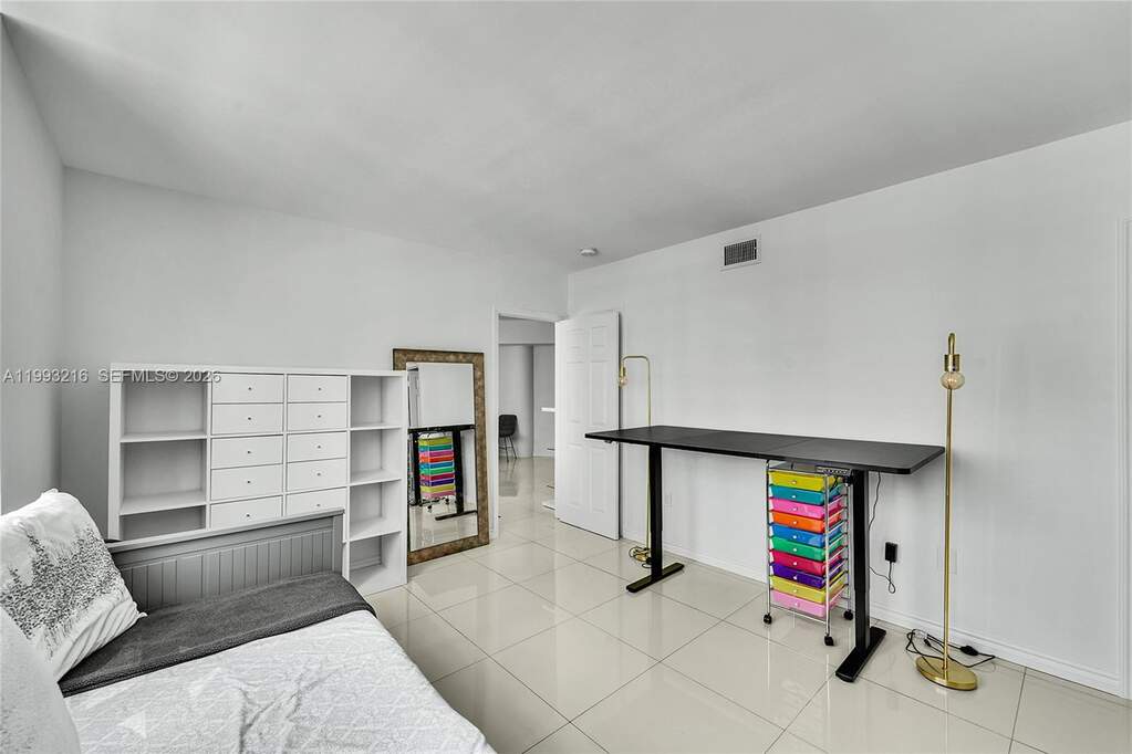 3 Bedroom Apartment/Flat's Image 13