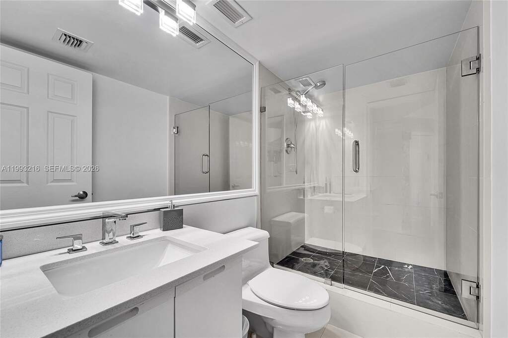 3 Bedroom Apartment/Flat's Image 16