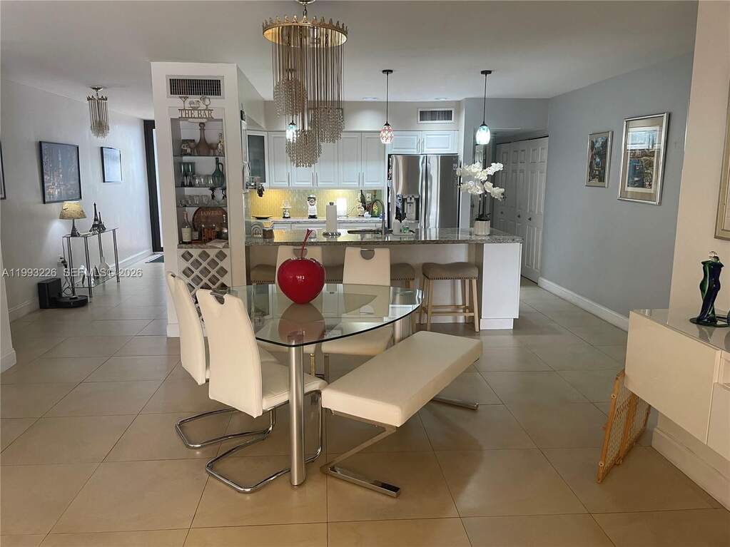 2 Bedroom Villa/Townhouse's Image 3