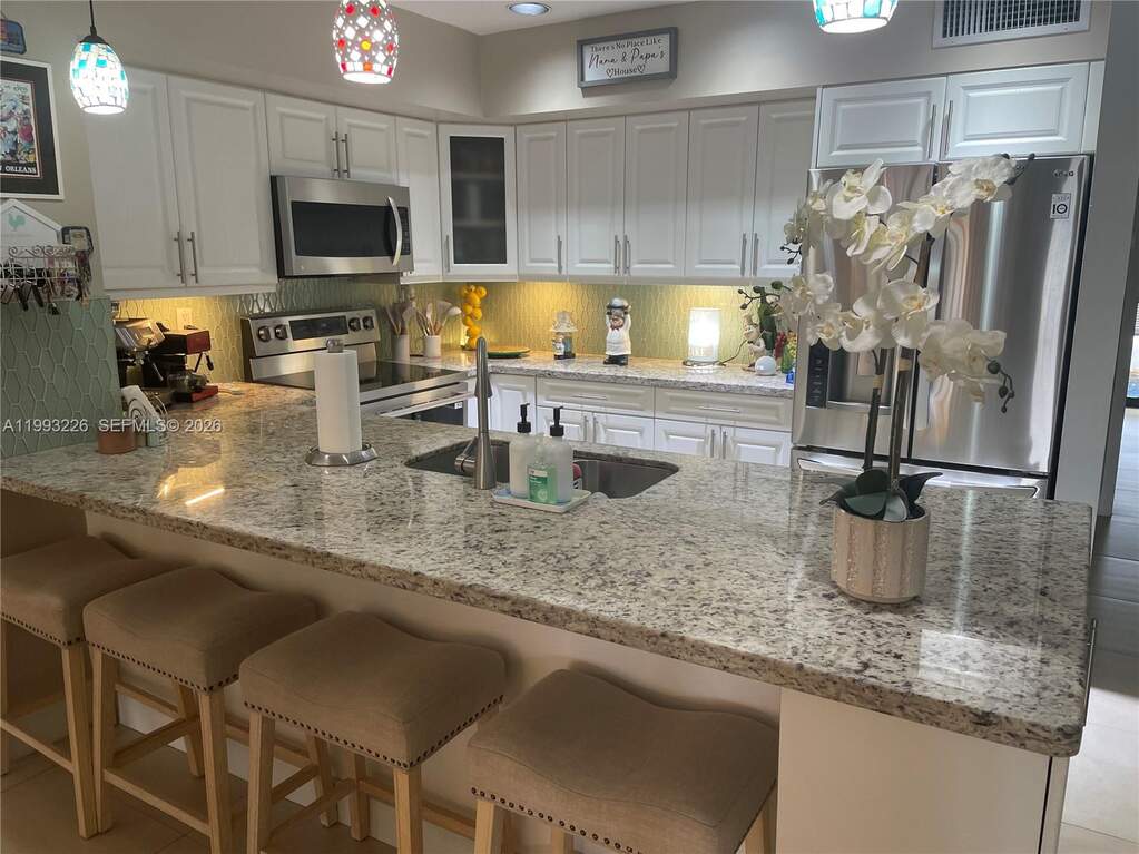 2 Bedroom Villa/Townhouse's Image 4
