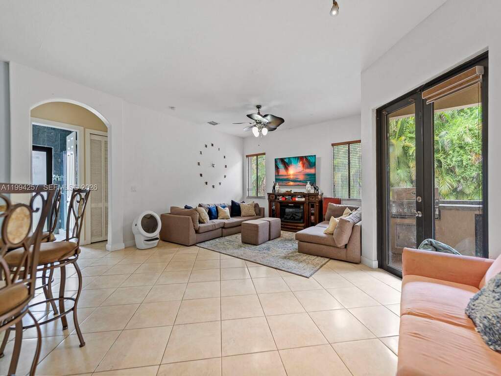 5 Bedroom Single Family Home/House's Image 29