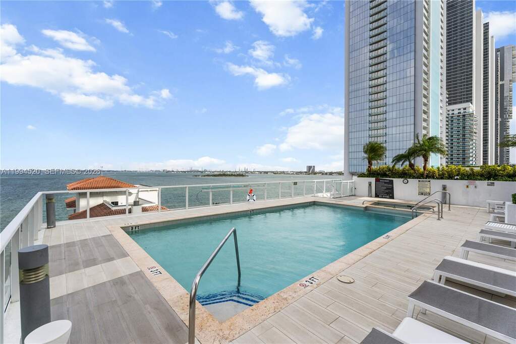 2 Bedroom Apartment/Flat's Image 10