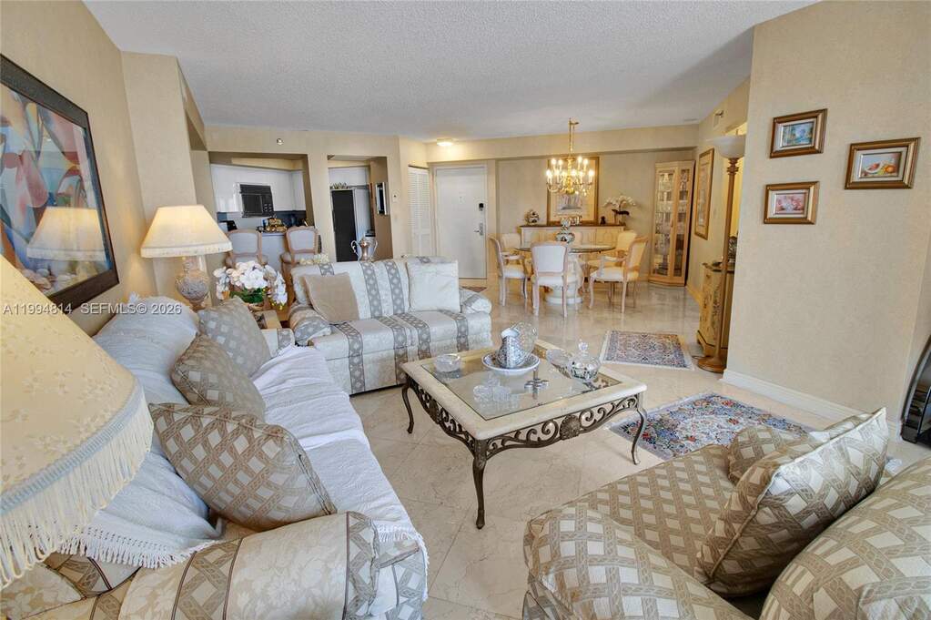2 Bedroom Apartment/Flat's Image 8