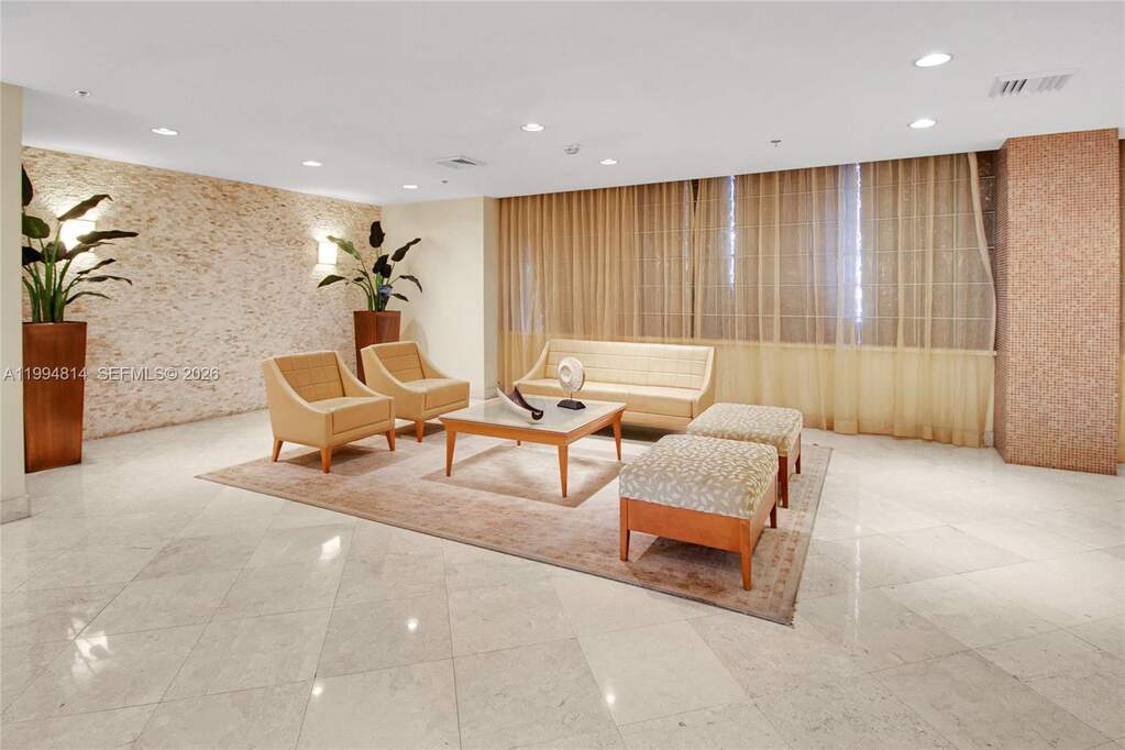 2 Bedroom Apartment/Flat's Image 6
