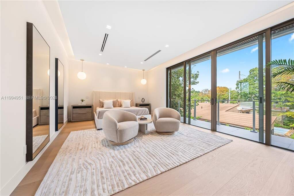 4 Bedroom Single Family Home/House's Image 22