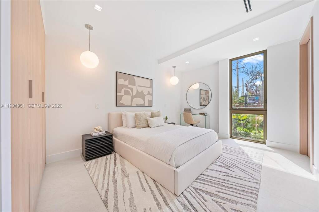 4 Bedroom Single Family Home/House's Image 25