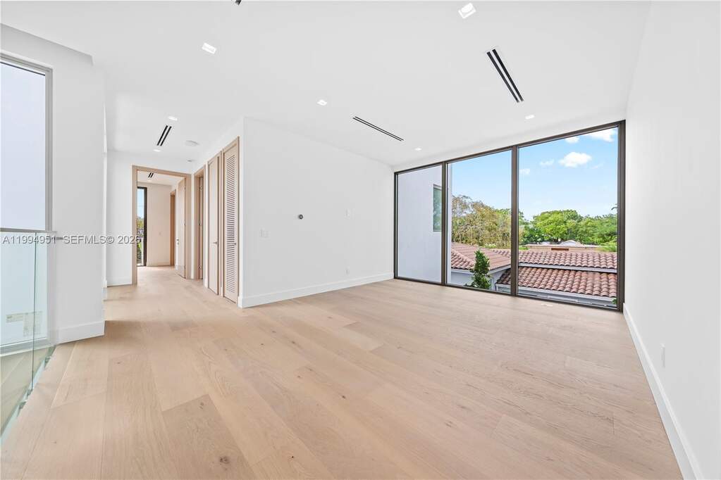 4 Bedroom Single Family Home/House's Image 29