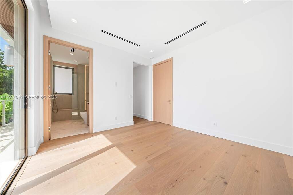 4 Bedroom Single Family Home/House's Image 31