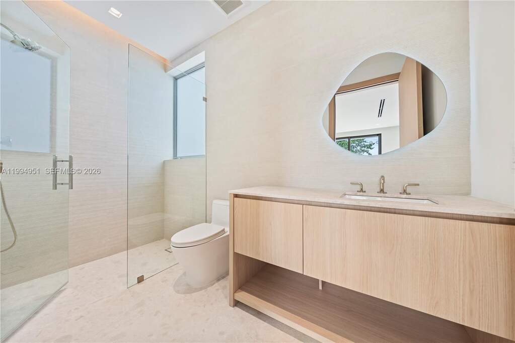 4 Bedroom Single Family Home/House's Image 33