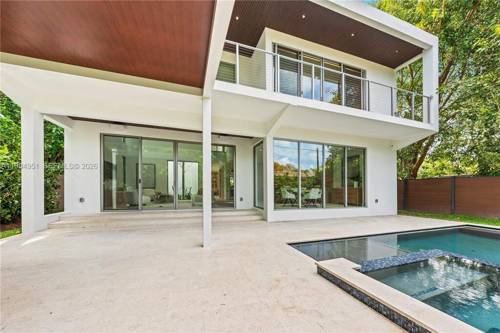 4 Bedroom Single Family Home/House's Image 38