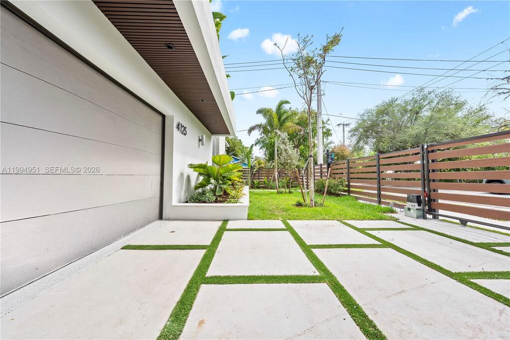 4 Bedroom Single Family Home/House's Image 40