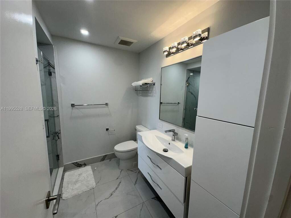 3 Bedroom Apartment/Flat's Image 12
