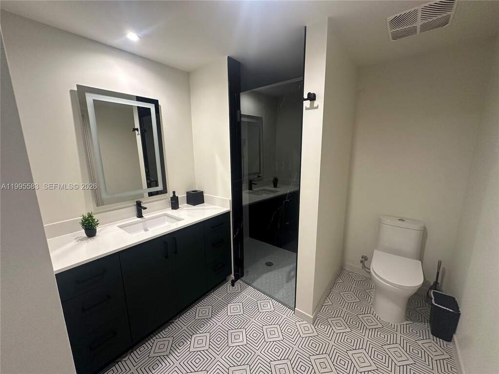 1 Bedroom Apartment/Flat's Image 13