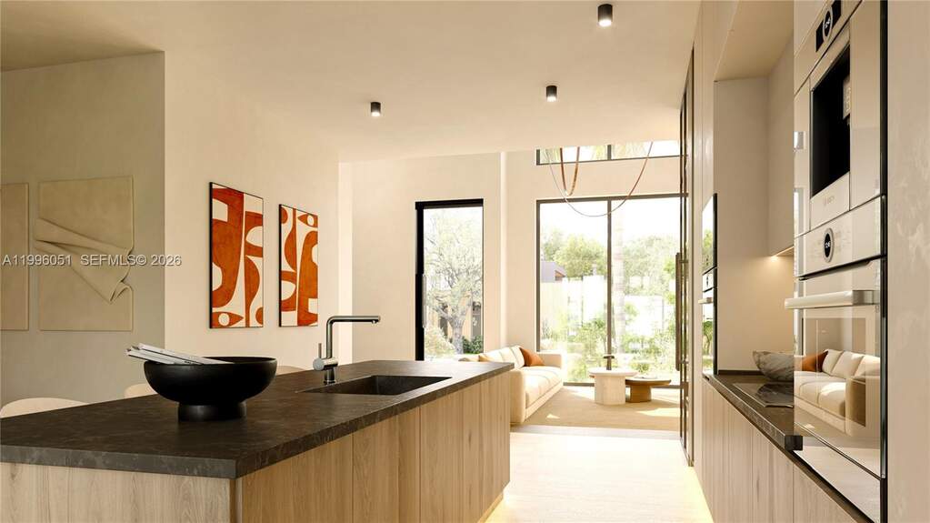 5 Bedroom Single Family Home/House's Image 10