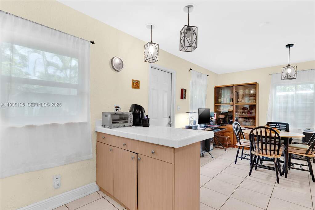 3 Bedroom Single Family Home/House's Image 9