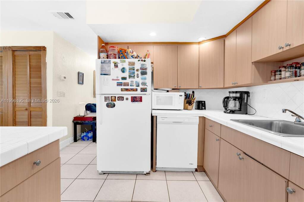 3 Bedroom Single Family Home/House's Image 11