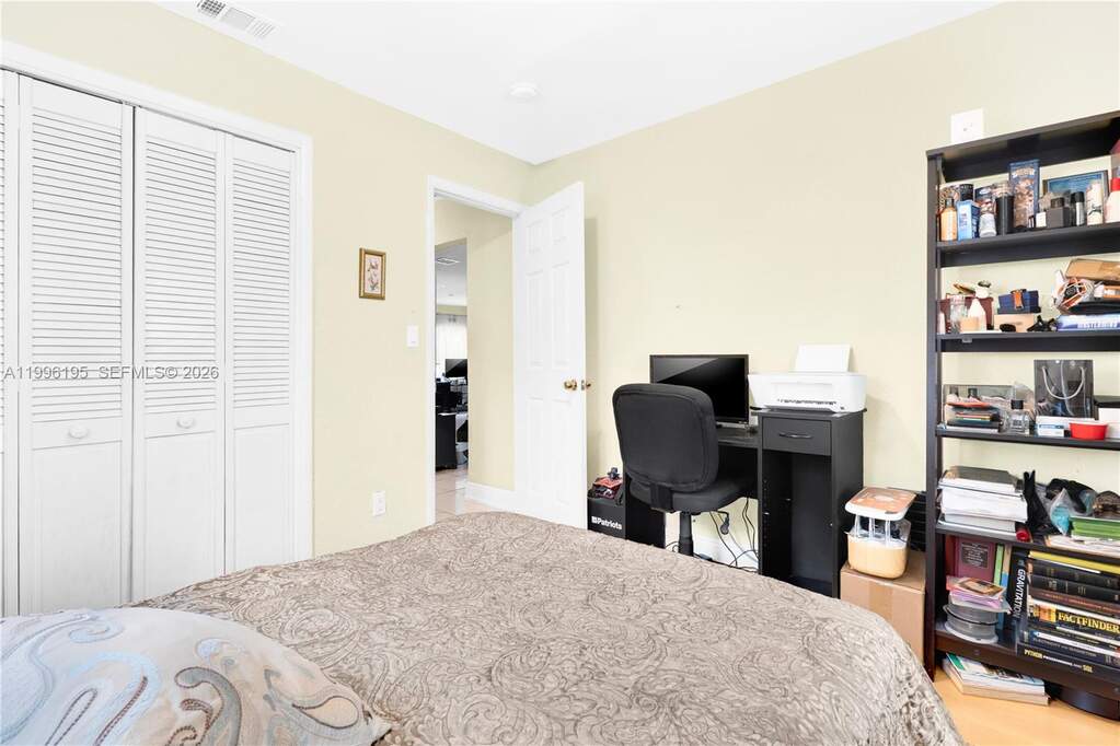 3 Bedroom Single Family Home/House's Image 14