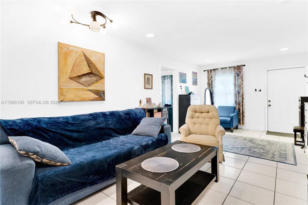 3 Bedroom Single Family Home/House's Image 25