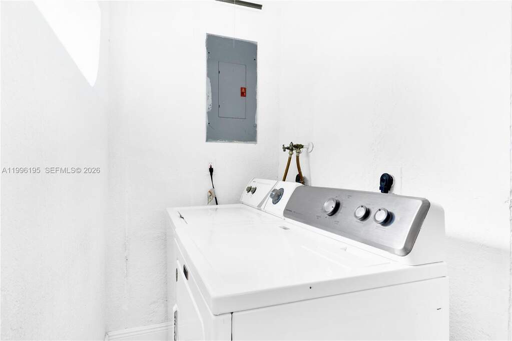 3 Bedroom Single Family Home/House's Image 28