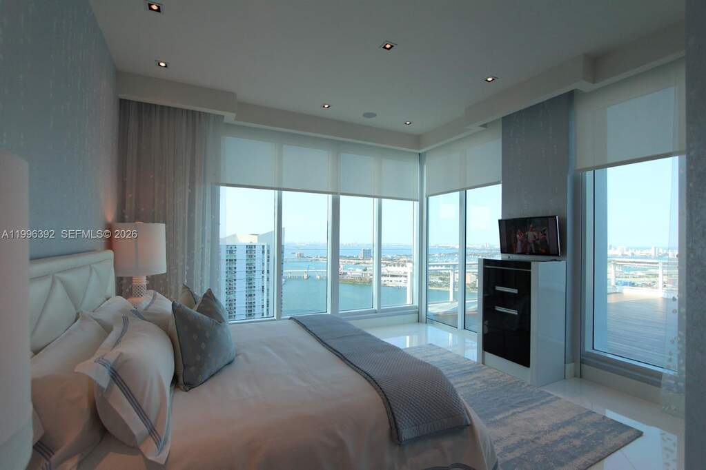 4 Bedroom Apartment/Flat's Image 41