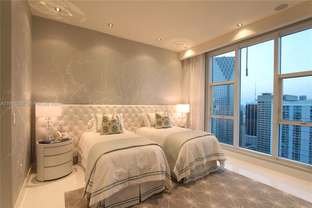 4 Bedroom Apartment/Flat's Image 5