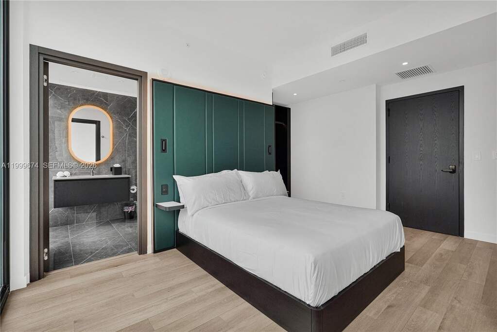 2 Bedroom Apartment/Flat's Image 7